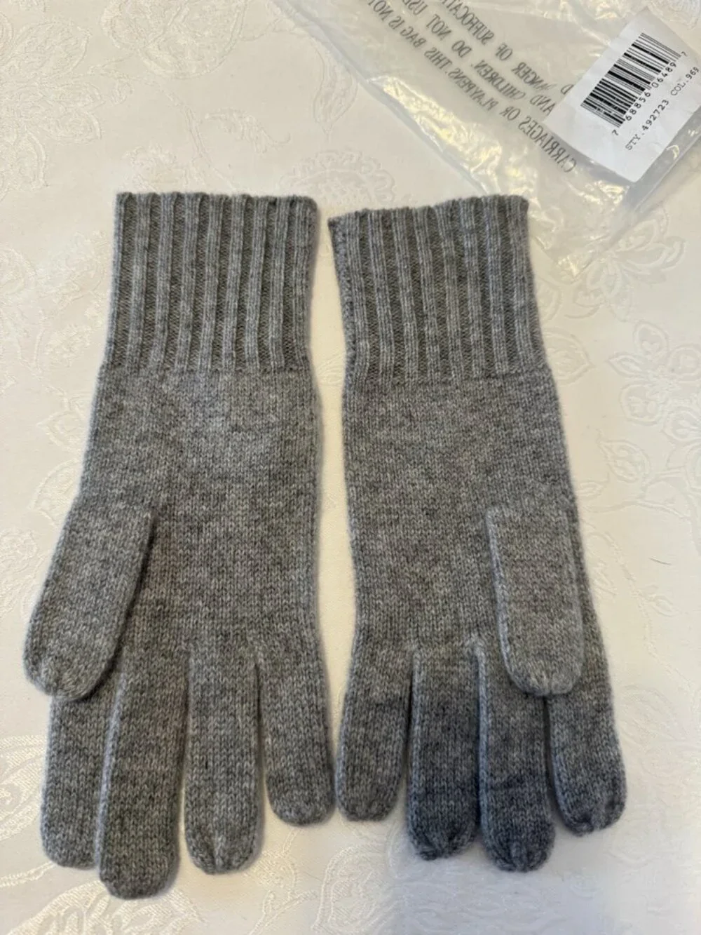 Spring & Mercer Gray Knit Cashmere Gloves Lord & Taylor NEW